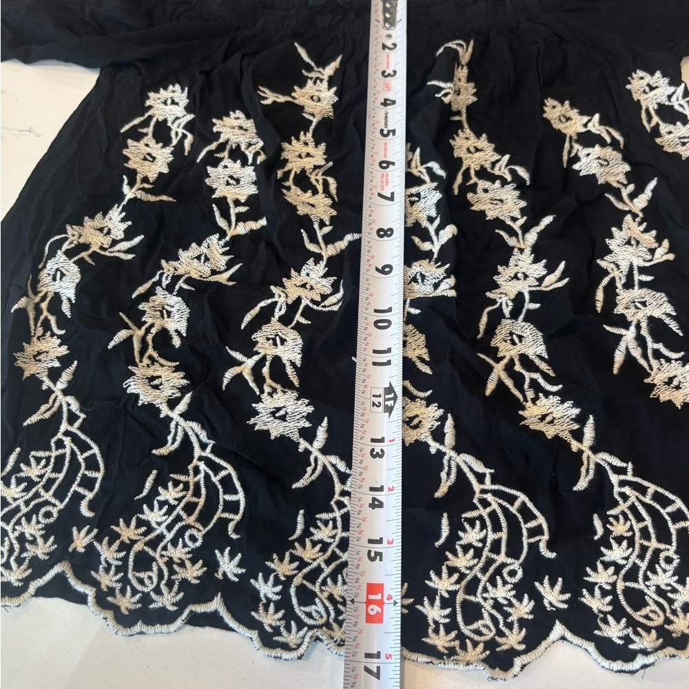 Lucky Brand Small Black Embroidered Off-the-Shoulder Top NWT | Boho Chic - Picture 9 of 9